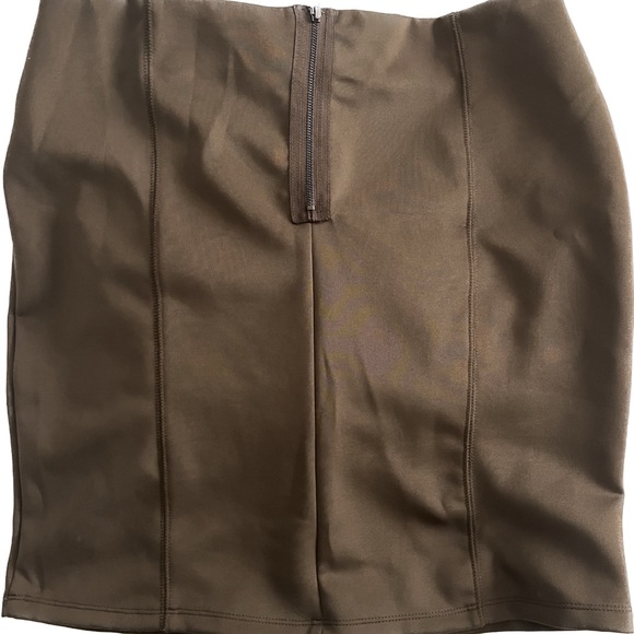 Olive skirt large - Picture 2 of 3